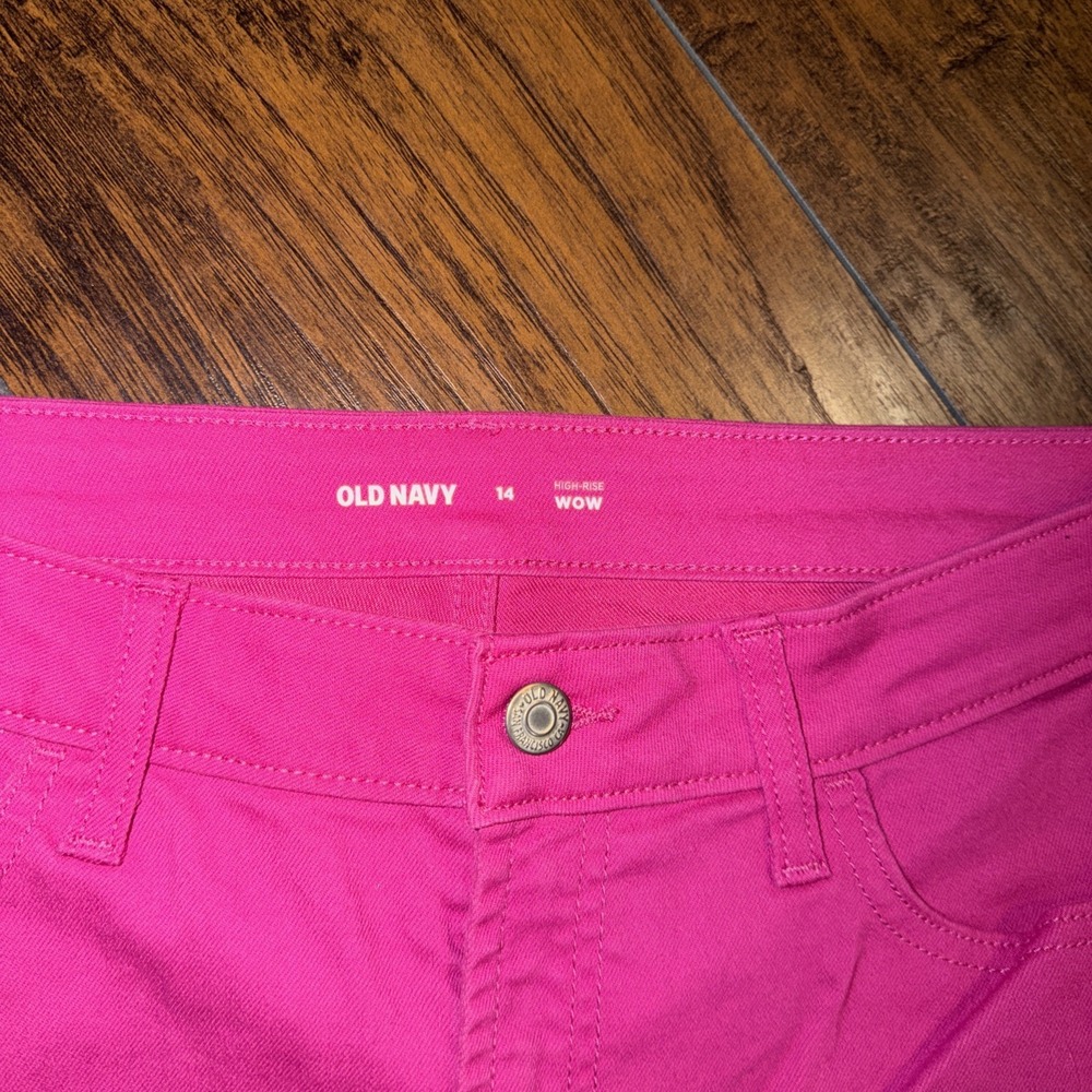 Old Navy Wow High-Rise Pink Denim Jean Shorts Womens Size 14 - Picture 2 of 4